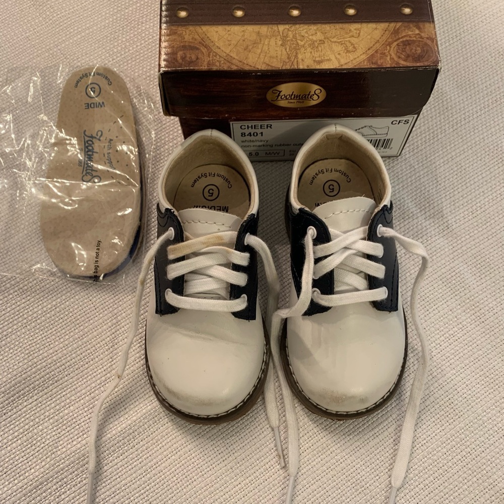 Footmates size 5 with inserts